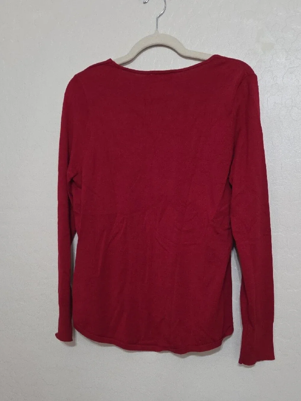 Chico's Red V‑Neck Long Sleeve Top